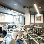 Tibur Hotel