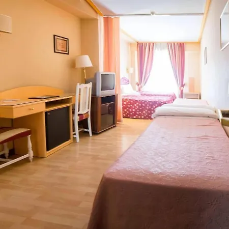 Отель Tibur Сарагоса