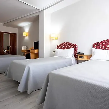Tibur Hotel 3*