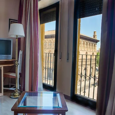 Отель Tibur Сарагоса